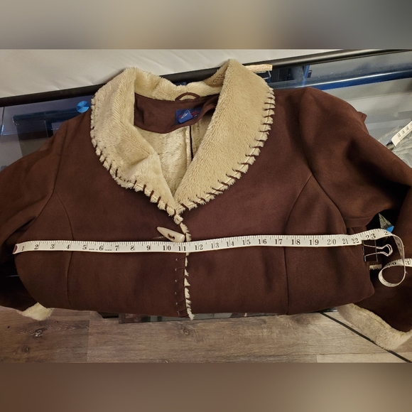 Roper Brown Coat XL with Cream Shearling - Picture 7 of 13